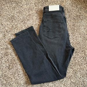 American Eagle High Rise Mom Jean Washed Black